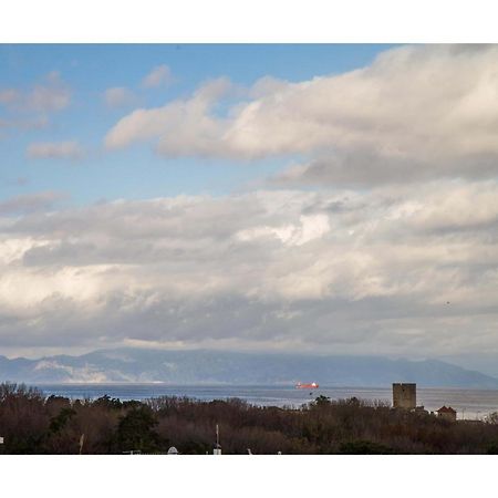 Castle Panoramic View Penthouse Near The Old Town Appartamento Rhodes City Esterno foto